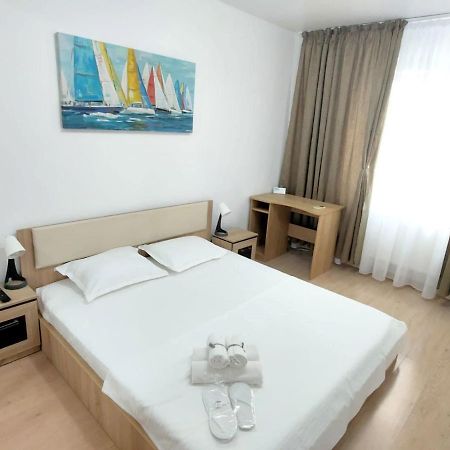 Hotel Studio Titan Bukarest Kültér fotó