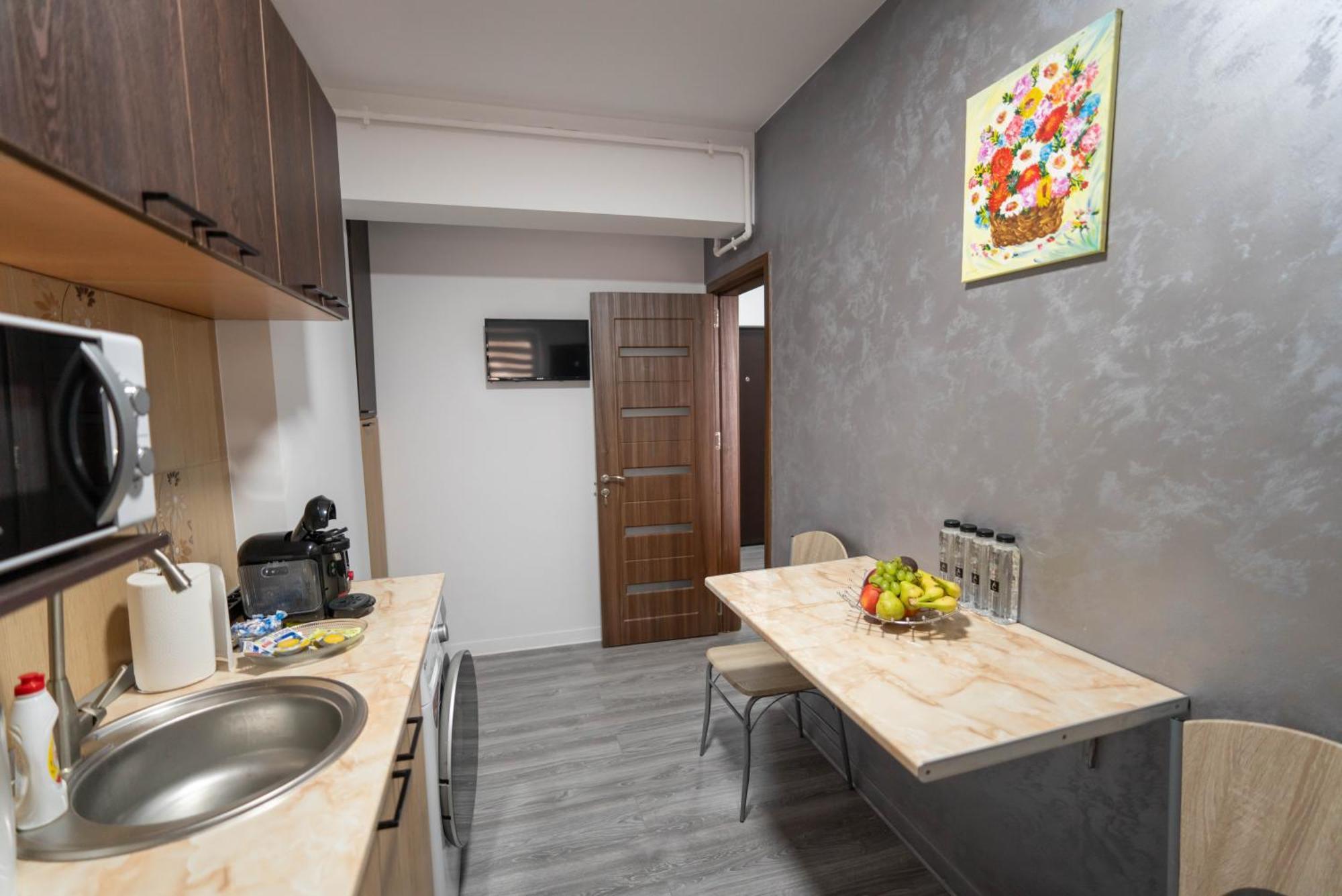 Hotel Studio Titan Bukarest Kültér fotó